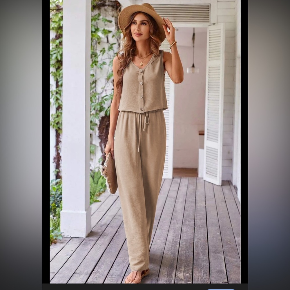 Boutique Light weight button down matching wide leg pants set.